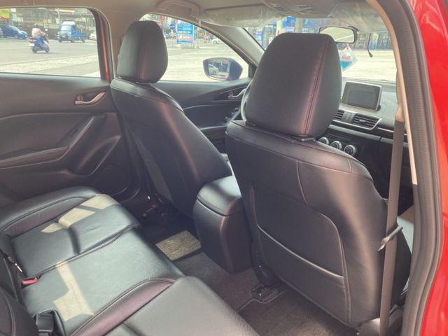 一手車鈑件原里程保證少跑里程時尚尊榮型影音I-KEY皮椅定速巡航恆溫循跡防滑控制胎壓偵測器藍芽配備資料齊全馬力大認證車  第15張相片