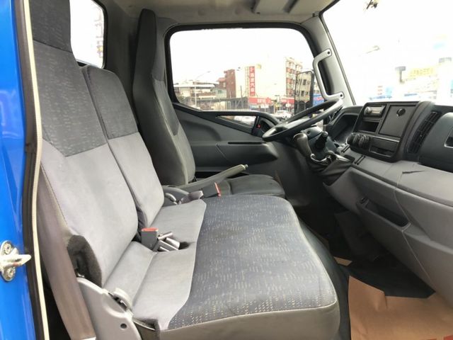 一手車 鈑件原 里程保證 車況優 14呎 超長型 好開 耐操 馬力大 乘載貨物量多 室內皆保持乾淨 認證車 有保固可貸款  第10張相片