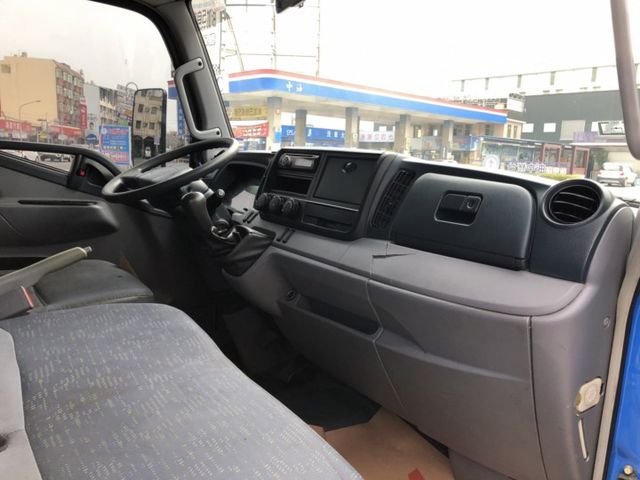 一手車 鈑件原 里程保證 車況優 14呎 超長型 好開 耐操 馬力大 乘載貨物量多 室內皆保持乾淨 認證車 有保固可貸款  第13張相片