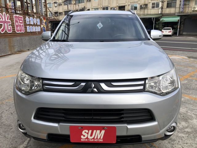 一手車 鈑件原 里程保證 恆溫 定速 方向盤快控鍵 霧燈 空間大 馬力大 客貨兩用 價格親民 物超所值 認證車 有保固  第2張相片