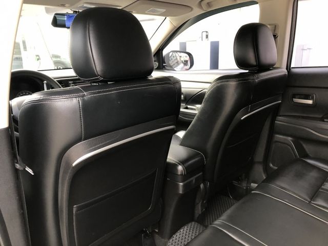 一手車 鈑件原 里程保證 恆溫 定速 方向盤快控鍵 霧燈 空間大 馬力大 客貨兩用 價格親民 物超所值 認證車 有保固  第16張相片