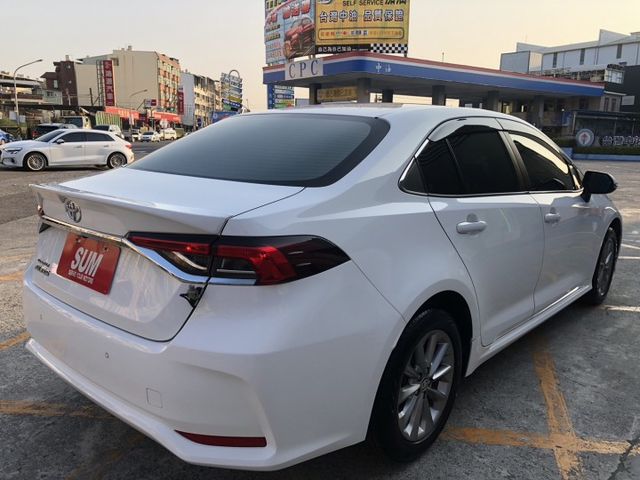 一手車 鈑件原 里程保證 ACC跟車 I-KEY 方向盤快控鍵 觸控影音系統 鋁圈 恆溫 定速 認證車 有保固 可貸款  第5張相片