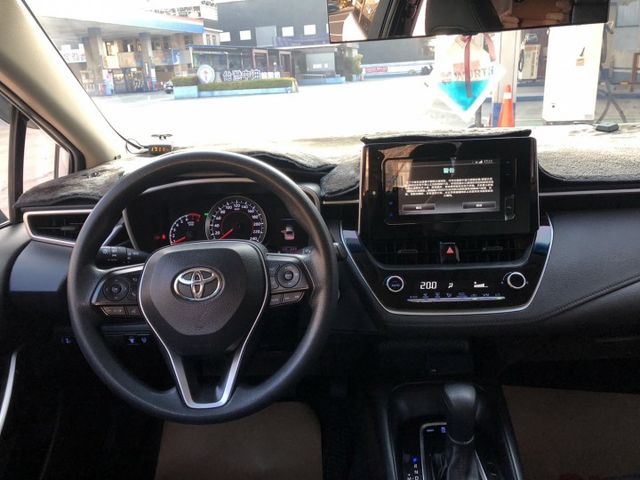 一手車 鈑件原 里程保證 ACC跟車 I-KEY 方向盤快控鍵 觸控影音系統 鋁圈 恆溫 定速 認證車 有保固 可貸款  第7張相片