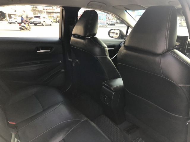 一手車 鈑件原 里程保證 ACC跟車 I-KEY 方向盤快控鍵 觸控影音系統 鋁圈 恆溫 定速 認證車 有保固 可貸款  第15張相片