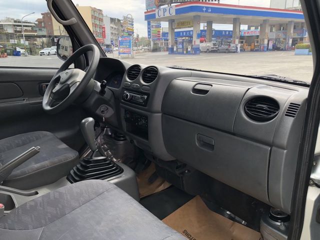 一手車 鈑件原 里程保證  手排檔 5人座椅 客貨兩用 經濟實惠 認證車 可保固 可貸款  第13張相片