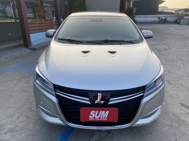 一手車 鈑件原 里程保證  1.8渦輪增壓 原廠超大螢幕影音系統 省油 好駕馭 CP值高 有保固 雙認證 可貸款  第2張相片