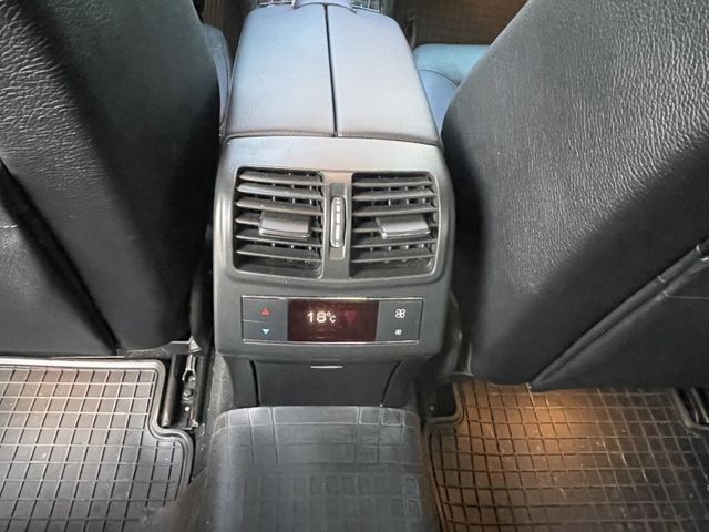 中華賓士總代理 一手車 低里程 僅跑7萬多公里 里程保證 新車價392萬 現在只要28.8萬就可入手 大馬力  車美價廉  第14張相片