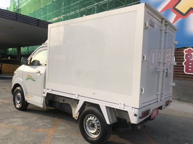 一手車 鈑件原 手排檔 車況優 僅跑5萬多公里 少跑里程  里程保證 承載貨物多 馬力大  好駕馭工商業老闆首選發財車  第3張相片