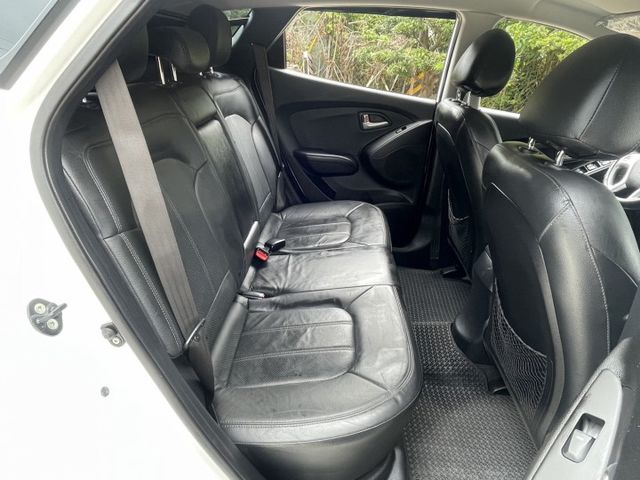 尊貴型 一手車 鈑件原 里程保證 認證車 車頂行李架 方向盤快控鍵  電動座椅 倒車顯影 光感應自動頭燈 有保固 可貸款  第13張相片