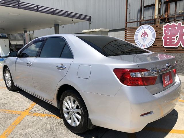 一手車 實跑14萬多公里 里程保證 手自排 HID氙氣頭燈 方向盤快控鍵 恆溫空調 分區溫控 物超所值 認證車 可貸款  第4張相片