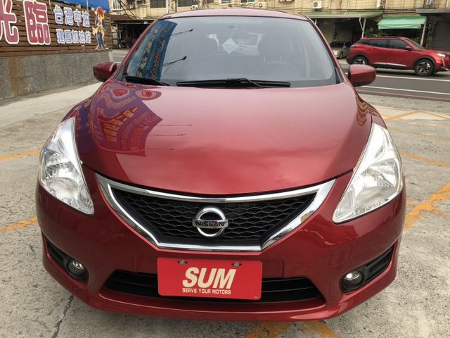 一手車 里程保證 I-KEY免鑰匙啟動 定速 恆溫空調 分區溫控 方向盤快控鍵 認證車 有保固 可貸款  第2張相片