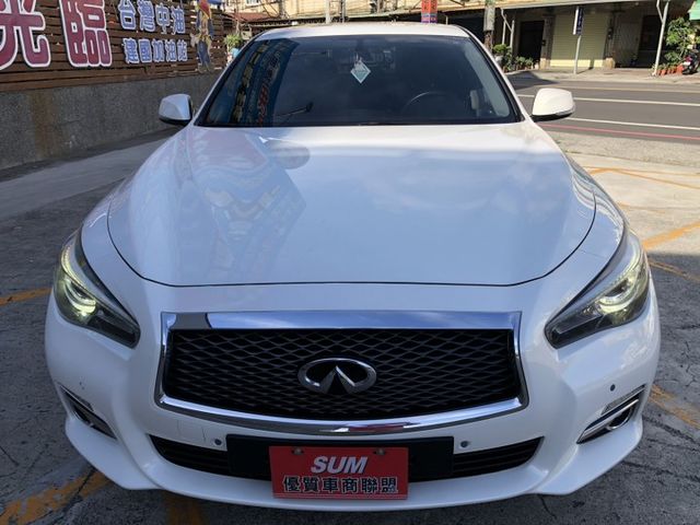 豪華版 鈑件原 里程保證 渦輪增壓 電動天窗 電動座椅 方向盤快控鍵 恆溫 分區溫控 免鑰匙啟動車門鎖定速認證車可貸款  第3張相片