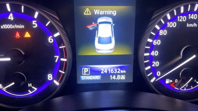 豪華版 鈑件原 里程保證 渦輪增壓 電動天窗 電動座椅 方向盤快控鍵 恆溫 分區溫控 免鑰匙啟動車門鎖定速認證車可貸款  第8張相片