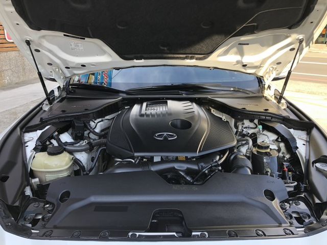 豪華版 鈑件原 里程保證 渦輪增壓 電動天窗 電動座椅 方向盤快控鍵 恆溫 分區溫控 免鑰匙啟動車門鎖定速認證車可貸款  第19張相片