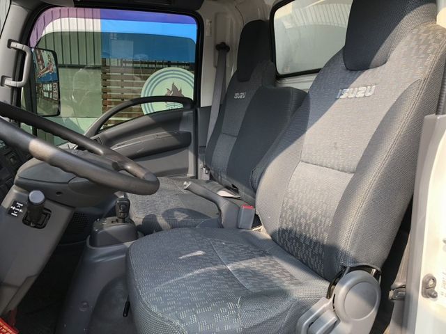 一手車 里程保證 無事故 11呎半  有冷藏保溫箱 五十鈴三噸半自排車 變速系統絕對耐用 認證車 可貸款  第11張相片