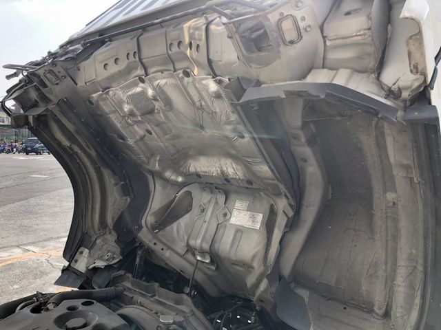 一手車 里程保證 無事故 11呎半  有冷藏保溫箱 五十鈴三噸半自排車 變速系統絕對耐用 認證車 可貸款  第18張相片