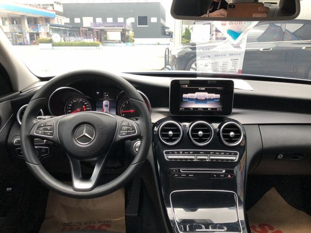 一手女用車 中華賓士總代理 原鈑件 車況優  里程保證 無待修 9速手自排 渦輪增壓 物超所值 錯過可惜 認證車 有保固  第7張相片