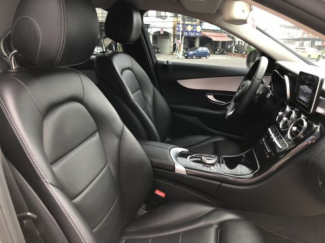 一手女用車 中華賓士總代理 原鈑件 車況優  里程保證 無待修 9速手自排 渦輪增壓 物超所值 錯過可惜 認證車 有保固  第13張相片