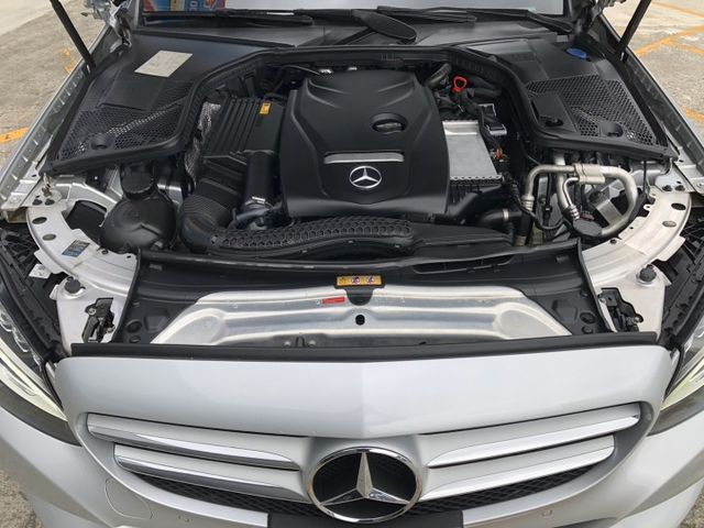 一手女用車 中華賓士總代理 原鈑件 車況優  里程保證 無待修 9速手自排 渦輪增壓 物超所值 錯過可惜 認證車 有保固  第20張相片