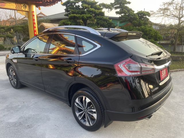 旗艦版 TURBO 一手車 里程保證 電動尾門 HUD抬頭顯示器 電動天窗  免鑰匙啟動 定速認證車 有保固 可貸款  第4張相片