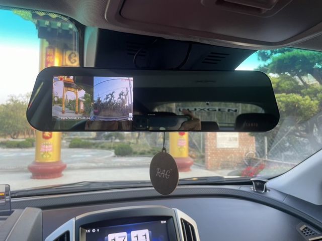 旗艦版 TURBO 一手車 里程保證 電動尾門 HUD抬頭顯示器 電動天窗  免鑰匙啟動 定速認證車 有保固 可貸款  第9張相片