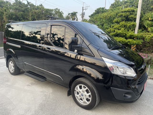 旗艦版 柴油引擎 一手車 鈑件原  里程保證 九人座椅  車內內裝皆保持乾淨完整 大空間 乘坐舒適 車泊露營皆實用認證車  第3張相片