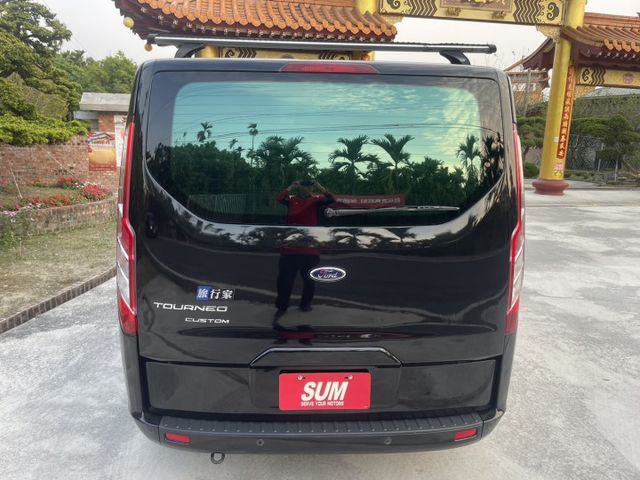 旗艦版 柴油引擎 一手車 鈑件原  里程保證 九人座椅  車內內裝皆保持乾淨完整 大空間 乘坐舒適 車泊露營皆實用認證車  第5張相片