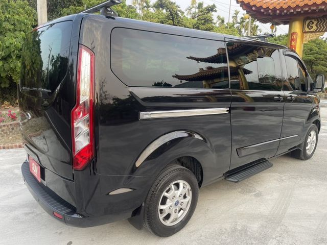 旗艦版 柴油引擎 一手車 鈑件原  里程保證 九人座椅  車內內裝皆保持乾淨完整 大空間 乘坐舒適 車泊露營皆實用認證車  第6張相片