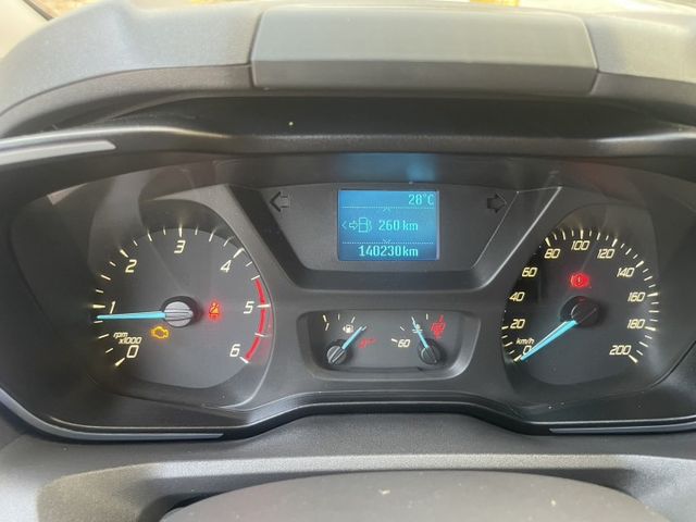 旗艦版 柴油引擎 一手車 鈑件原  里程保證 九人座椅  車內內裝皆保持乾淨完整 大空間 乘坐舒適 車泊露營皆實用認證車  第20張相片