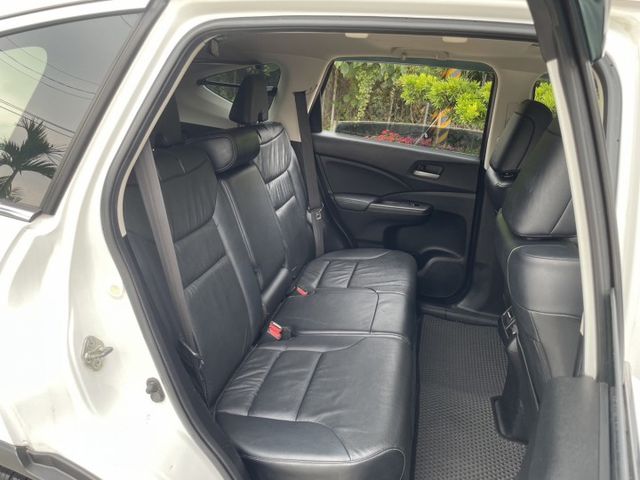 鈑件原 里程保證 車況優 HID頭燈 影音系統 快撥鍵 天窗 定速巡航 衛星導航中控螢幕倒車顯影 認證車 有保固 可貸款  第13張相片