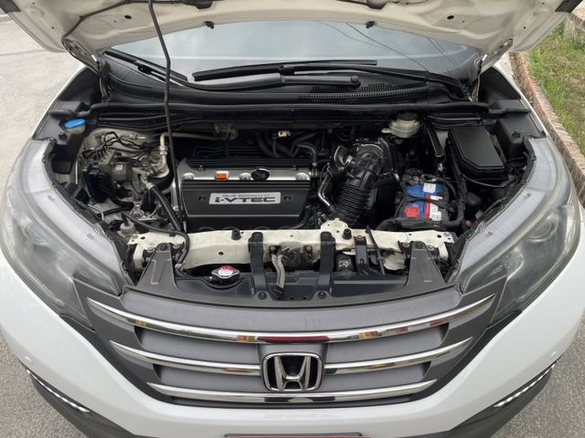 鈑件原 里程保證 車況優 HID頭燈 影音系統 快撥鍵 天窗 定速巡航 衛星導航中控螢幕倒車顯影 認證車 有保固 可貸款  第19張相片