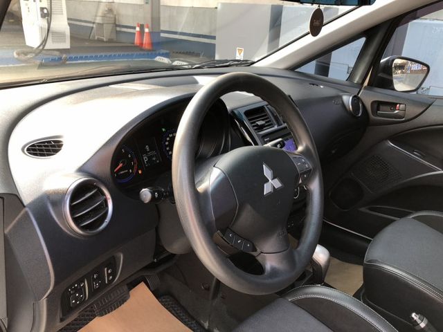 尊貴版 一手車 里程保證  方向盤快控鍵 定速 恆溫 盲點偵測 省油 大空間 CVT 7速手自排 認證車 有保固 可貸款  第9張相片