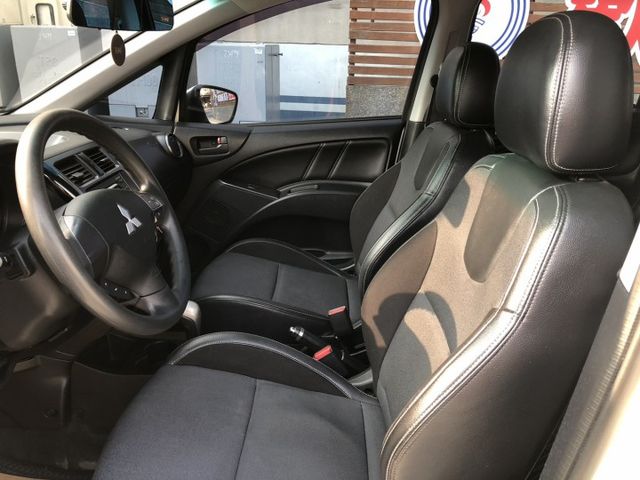 尊貴版 一手車 里程保證  方向盤快控鍵 定速 恆溫 盲點偵測 省油 大空間 CVT 7速手自排 認證車 有保固 可貸款  第12張相片