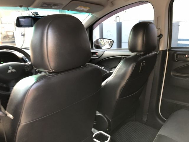 尊貴版 一手車 里程保證  方向盤快控鍵 定速 恆溫 盲點偵測 省油 大空間 CVT 7速手自排 認證車 有保固 可貸款  第14張相片