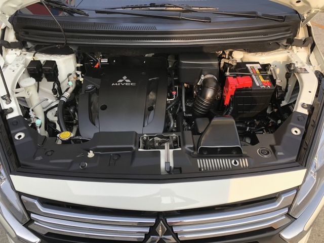 尊貴版 一手車 里程保證  方向盤快控鍵 定速 恆溫 盲點偵測 省油 大空間 CVT 7速手自排 認證車 有保固 可貸款  第20張相片