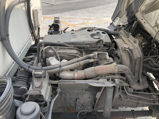 一手車 里程保證 無事故 11呎半  有冷藏保溫箱 五十鈴三噸半自排車 變速系統絕對耐用 認證車 可貸款  第19張相片