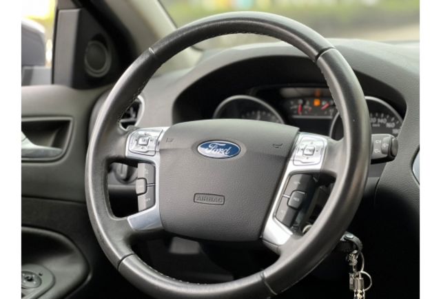 2011年  福特  Mondeo（柴油）  第8張相片