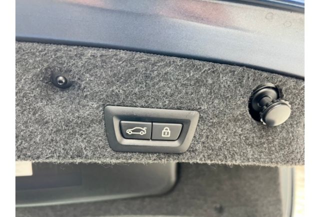 BMW  2012年  M5  跑12萬  第16張相片