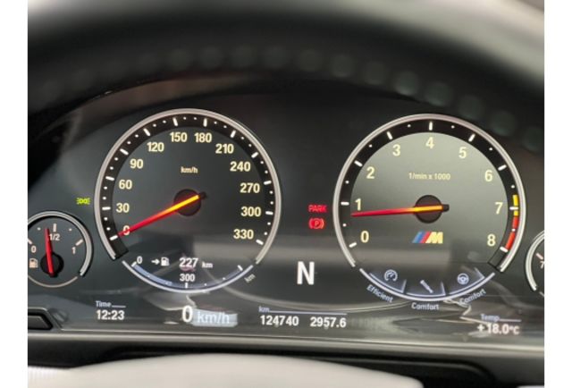 BMW  2012年  M5  跑12萬  第18張相片