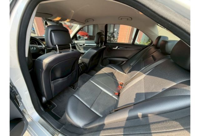 Benz C180  第14張相片