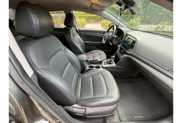 Hyundai ELANTRA  第11張相片