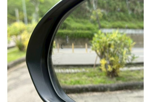 Hyundai ELANTRA  第16張相片