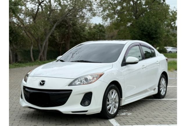 Mazda MAZDA3  第2張相片