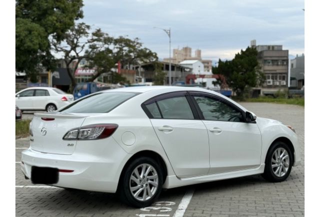 Mazda MAZDA3  第4張相片