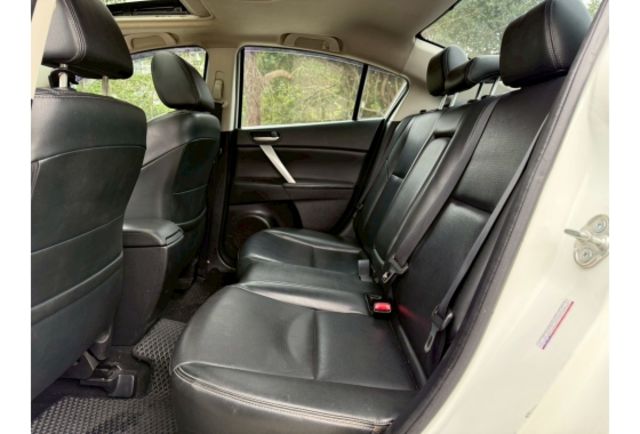 Mazda MAZDA3  第13張相片