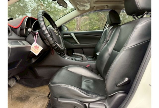 Mazda MAZDA3  第16張相片