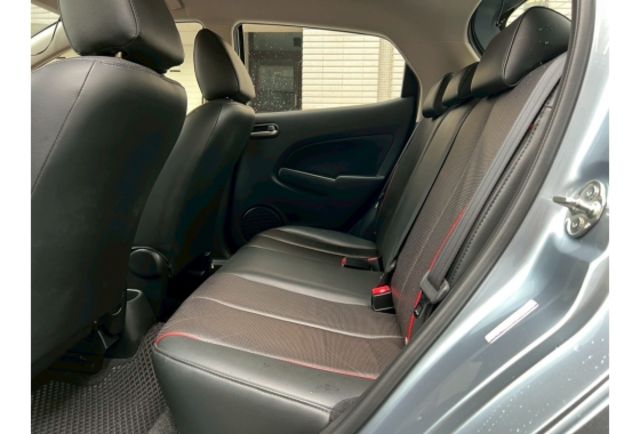 Mazda MAZDA2  第7張相片