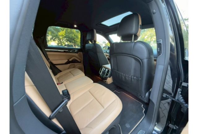 Porsche Cayenne  第14張相片