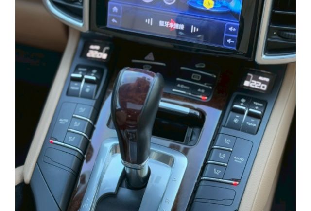 Porsche Cayenne  第15張相片