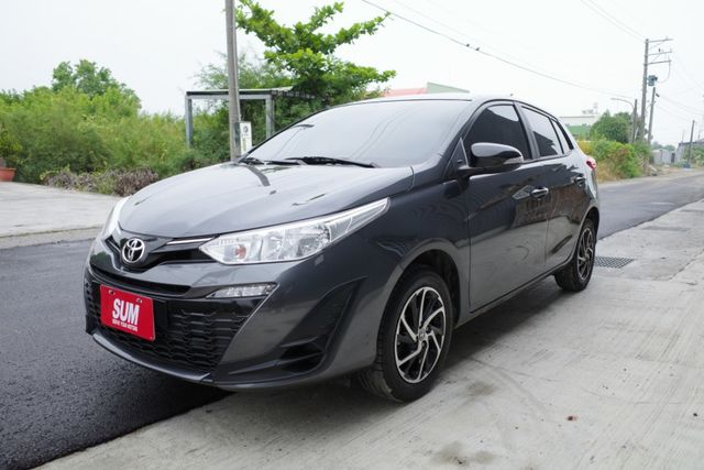 2021 Toyota Yaris 里程實跑5萬8 倒車顯影 行車紀錄器 藍芽  第2張相片